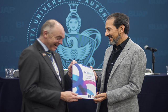 Reconoce Banco Mundial a la BUAP por vinculación a raíces culturales