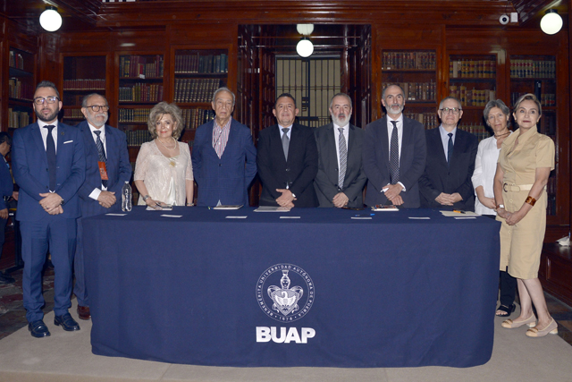 Firman Carta Puebla para incluir al Barrio Histórico Universitario en Patrimonio de la Unesco