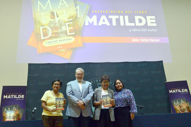 Cedillo participa en la presentación del libro Matilde. La primera médica mexicana