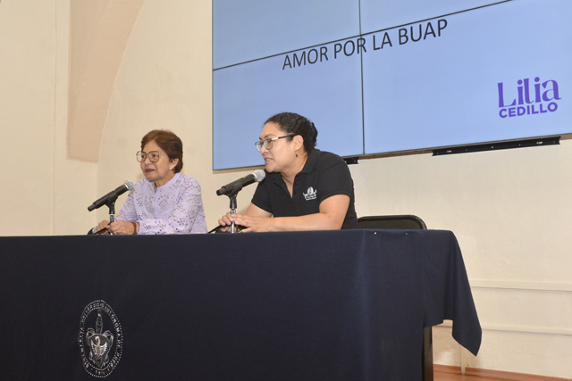 Participa rectora Cedillo en Noche con las estrellas en la prepa Zapata
