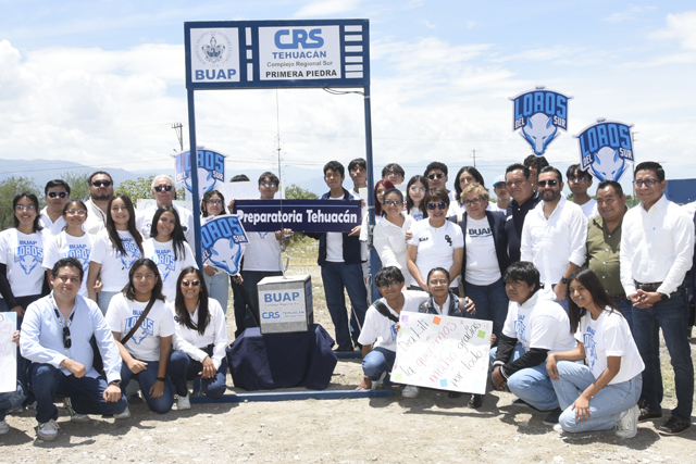 Coloca rectora Cedillo primera piedra de edificio para preparatoria en Tehuacán