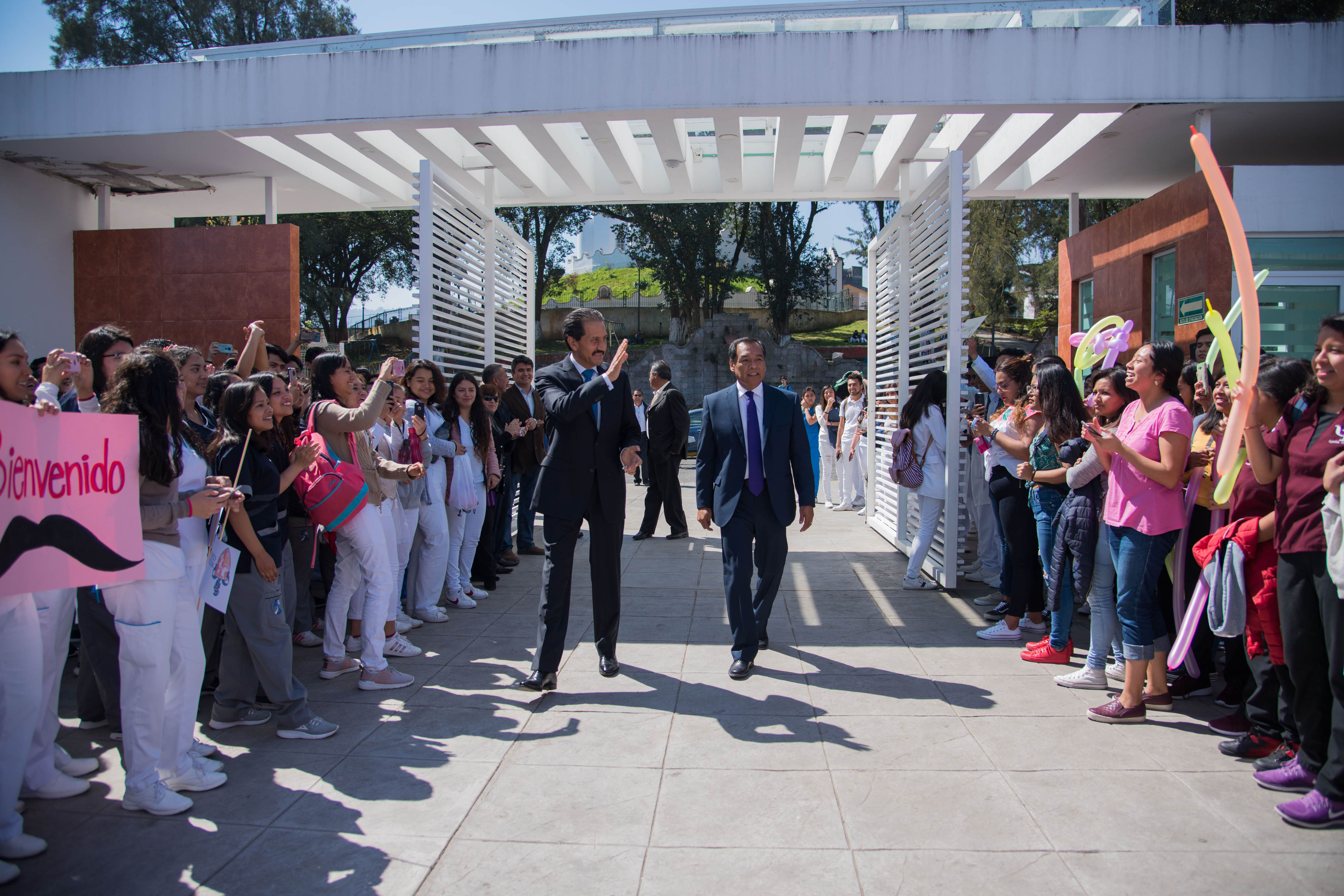 Anuncia rector de la BUAP apoyo del gobierno por 300 mdp