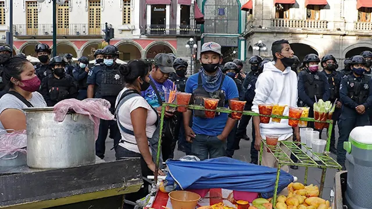 FGE caza narcomenudistas entre ambulantes del Centro Histórico