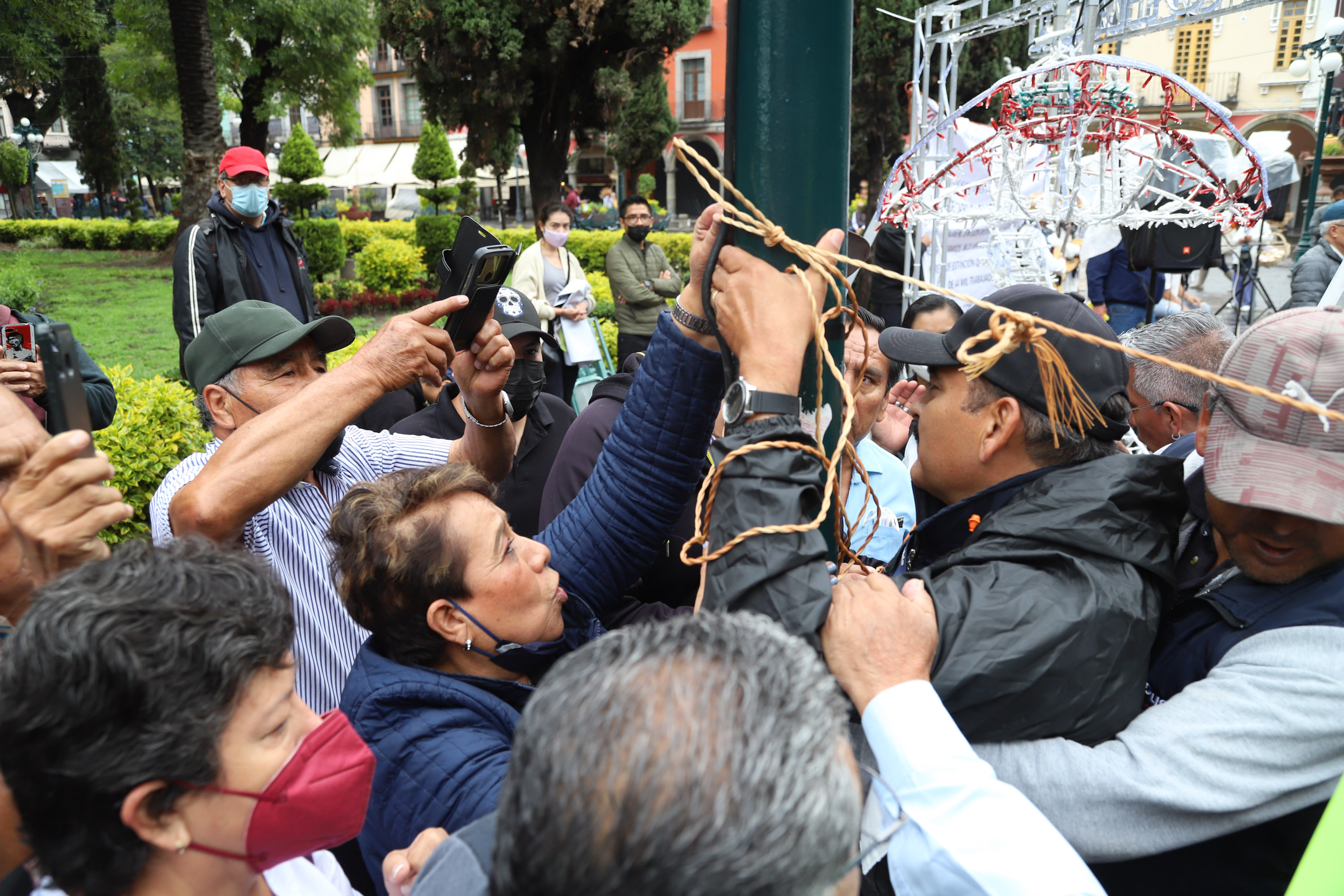 Conato de violencia en manifestación a favor de Abelardo Cuéllar