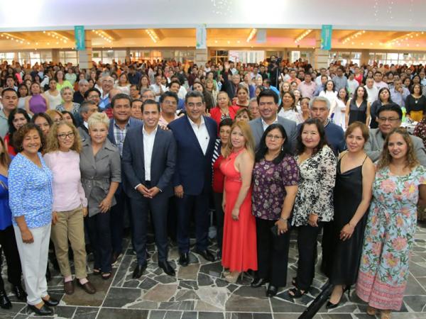 Céspedes sostuvo un encuentro con docentes del COBAEP