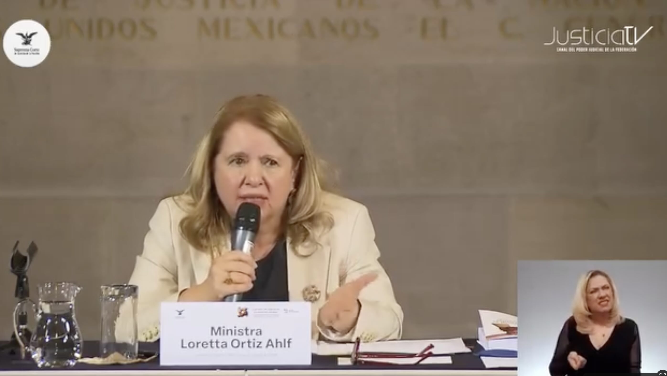 Abogada confronta a la ministra Loretta Ortiz Ahlf: “usted sólo defiende al presidente”