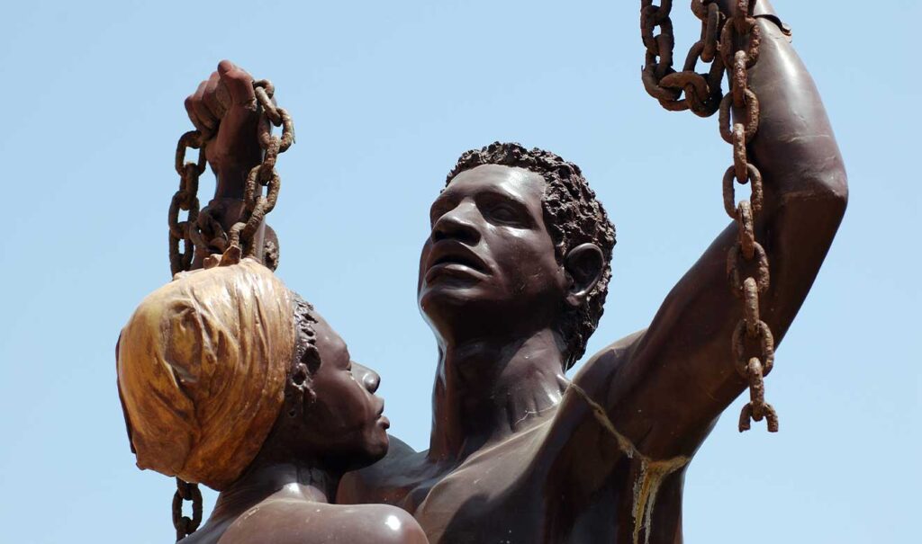 Un 23 de agosto, un grupo de hombres y mujeres se levantaron contra sus opresores