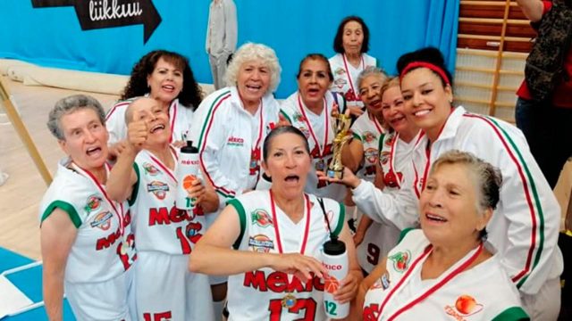 Abuelitas mexicanas ganan campeonato de basquetbol
