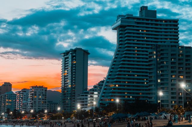 Acapulco se reanima: turistas llegan este fin de semana al puerto