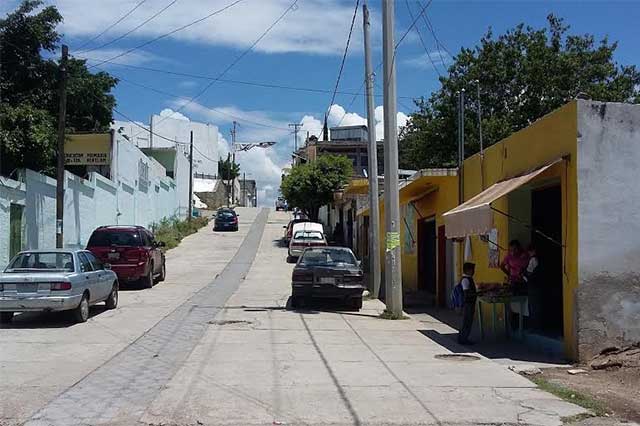 Acusan que escuelas de Acatlán incumplen reglamentos alimentarios