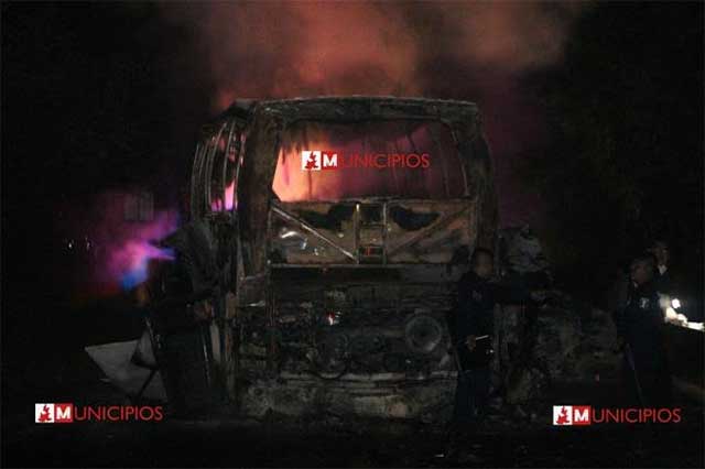Aumenta a 28 los muertos por choque en la México-Tuxpan
