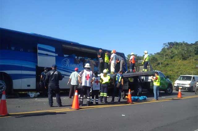 Fallecen 6 en accidente de autobús que salió de Puebla a Chiapas