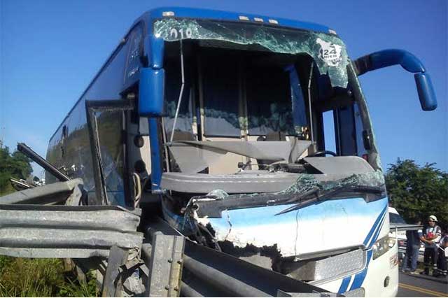 Fallecen 6 en accidente de autobús que salió de Puebla a Chiapas