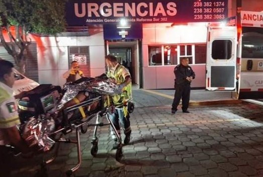 Estudiantes de TEC de Tierra Blanca se accidentan en la Cuacnopalan-Oaxaca 
