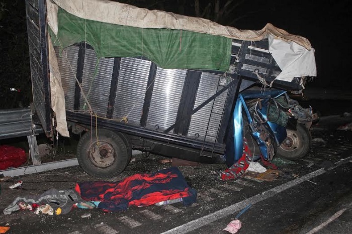 Deja 6 muertos y 20 heridos accidente en la autopista México - Puebla
