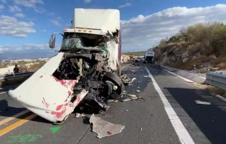 Accidente en la Cuacnopalan-Oaxaca dejó 2 personas muertas y 16 heridas