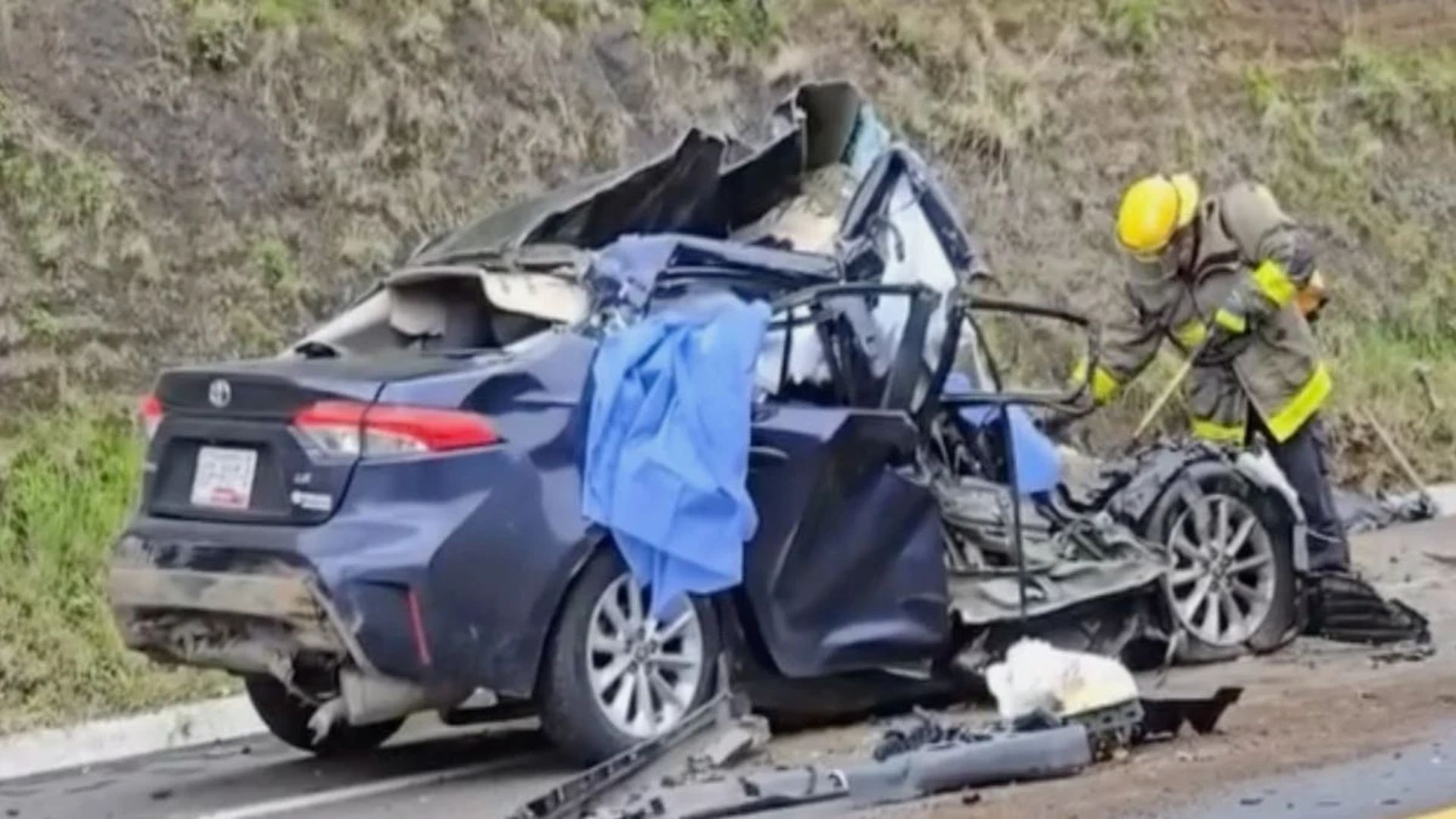 Peritos logran identificar restos de fallecidos tras accidente en la autopista Siglo XXI
