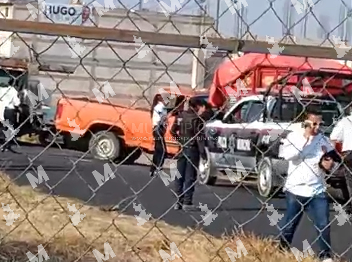 Choque de camionetas provoca cierre temporal de la federal México-Puebla
