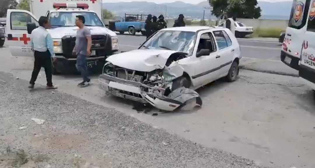 Conductor ebrio provoca accidente en carretera federal México-Veracruz