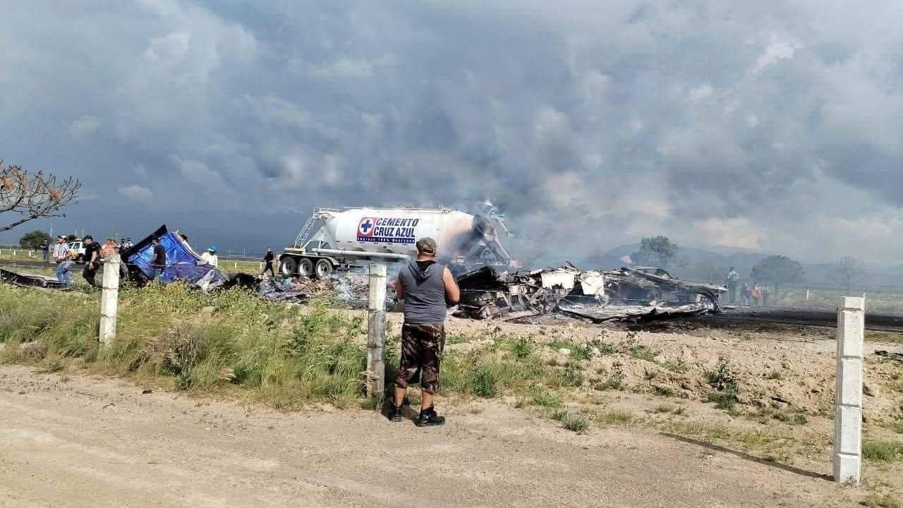 Dos muertos y un herido por accidente en la Amozoc-Perote