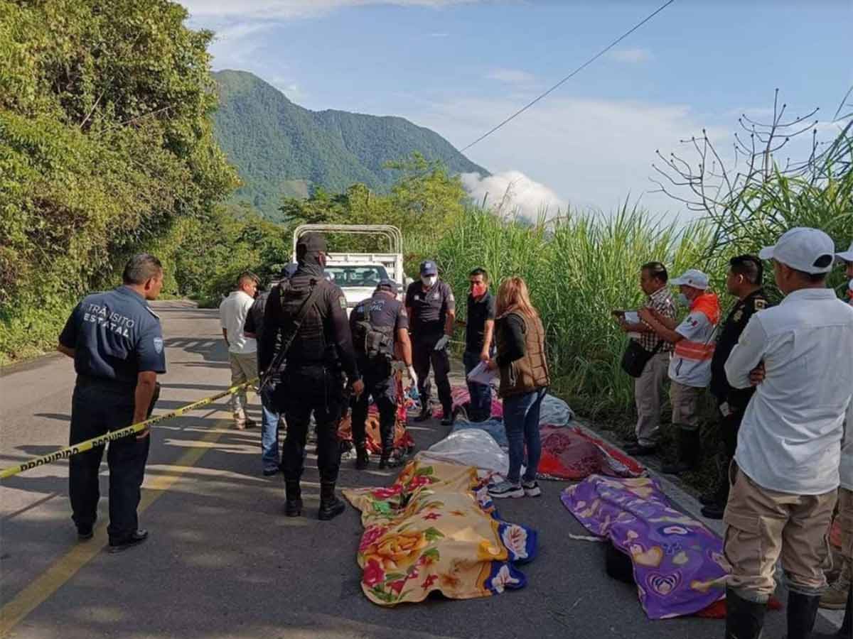 Se vuelca autobús turístico en Chiapas; hay 9 muertos