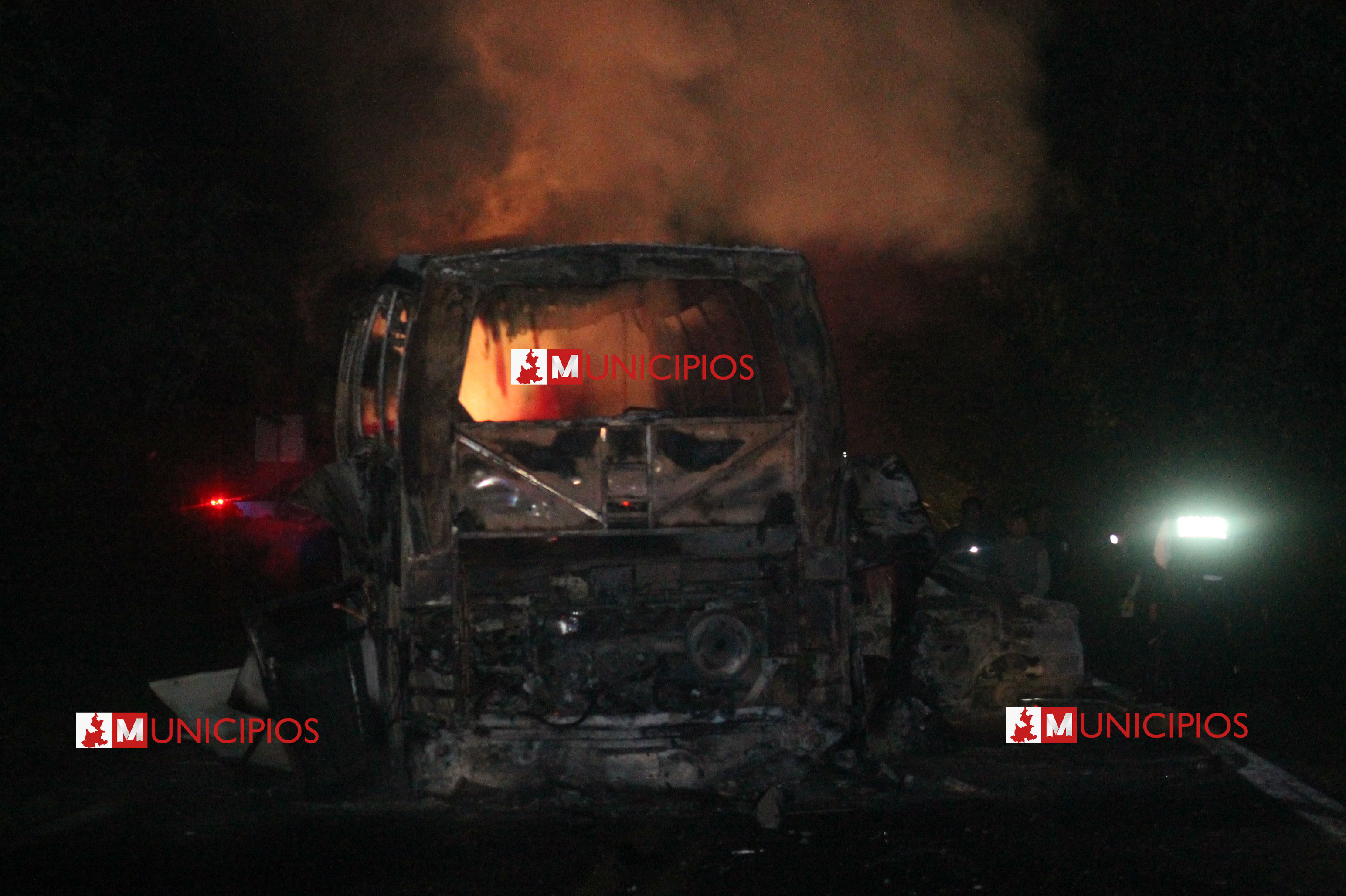 Choque deja 20 muertos y 15 heridos en la México-Tuxpan