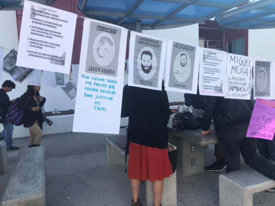 Maestros de la BUAP llaman de madrugada a sus alumnas para acosarlas