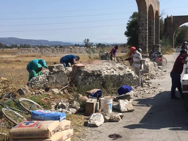 Después de 6 años inicia reconstrucción de acueducto en Temaxcalac