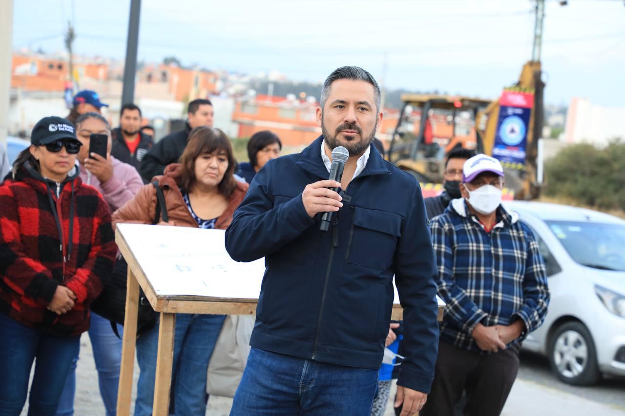 Promete Adán Domínguez cumplir con veda electoral desde la Comuna de Puebla 