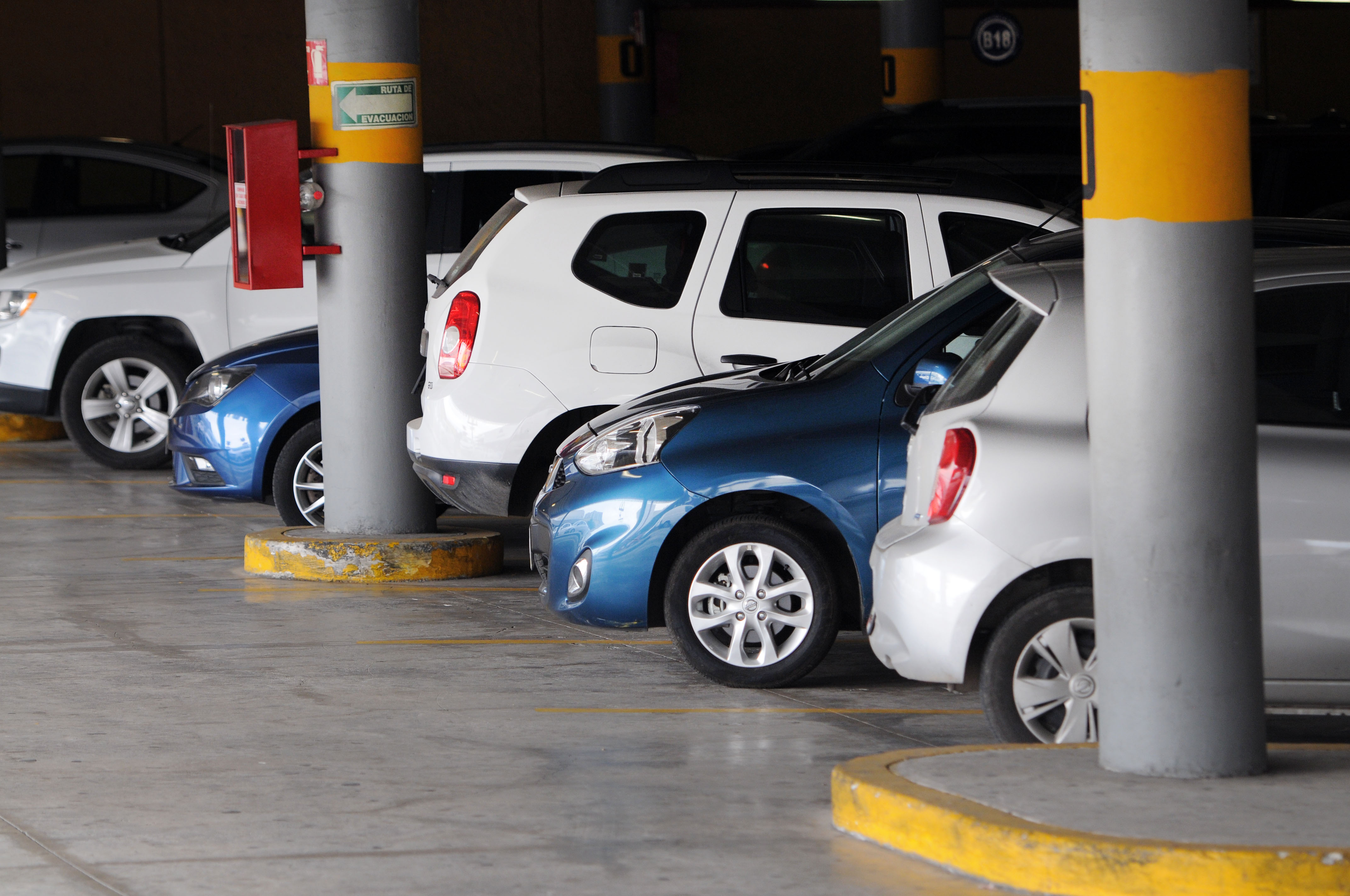 Analizan quitar estacionamiento a funcionarios en Centro Histórico