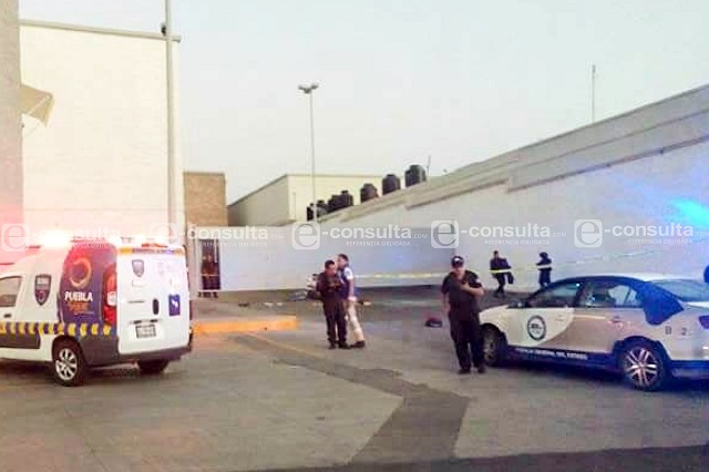 Asesinan a balazos a una persona en Superama de Zavaleta