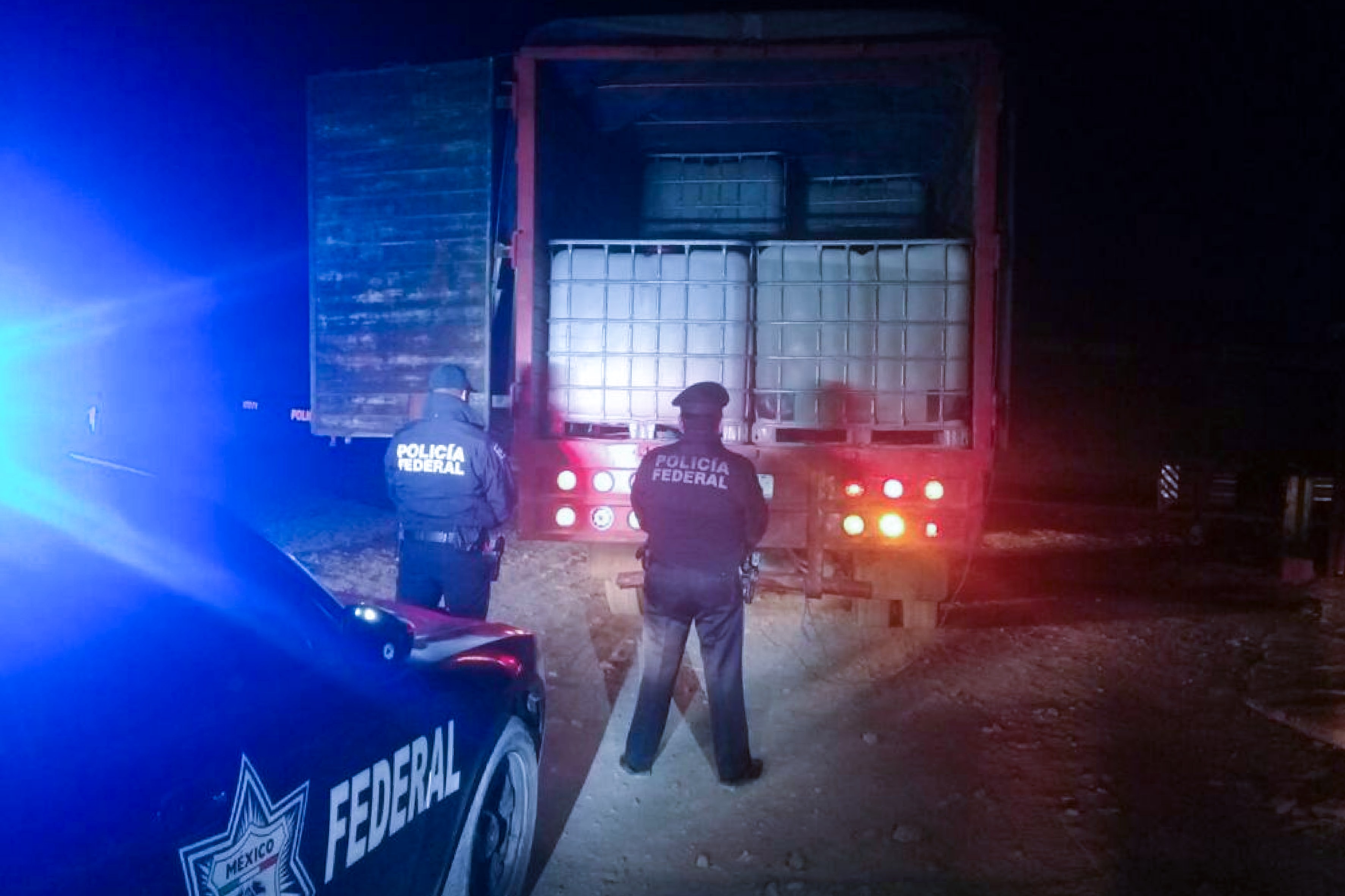 Los capturan con 13 mil litros de diésel en la México-Puebla