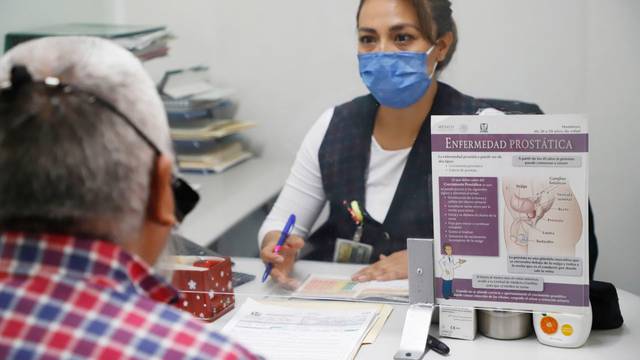 Avala Senado dar atención médica gratuita a personas adultas o con discapacidad