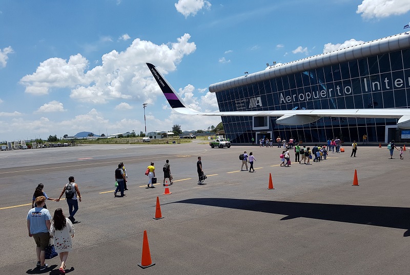 La Sedena asume operación del aeropuerto de Puebla, revela AMLO