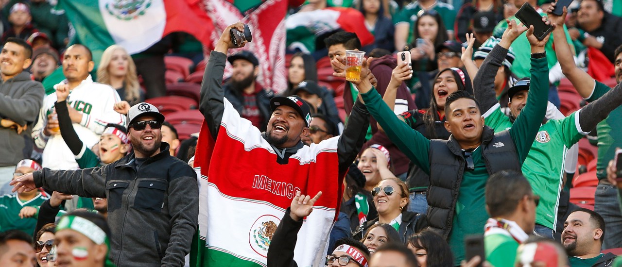 Mexicanos levantarán basura al final del México vs Corea