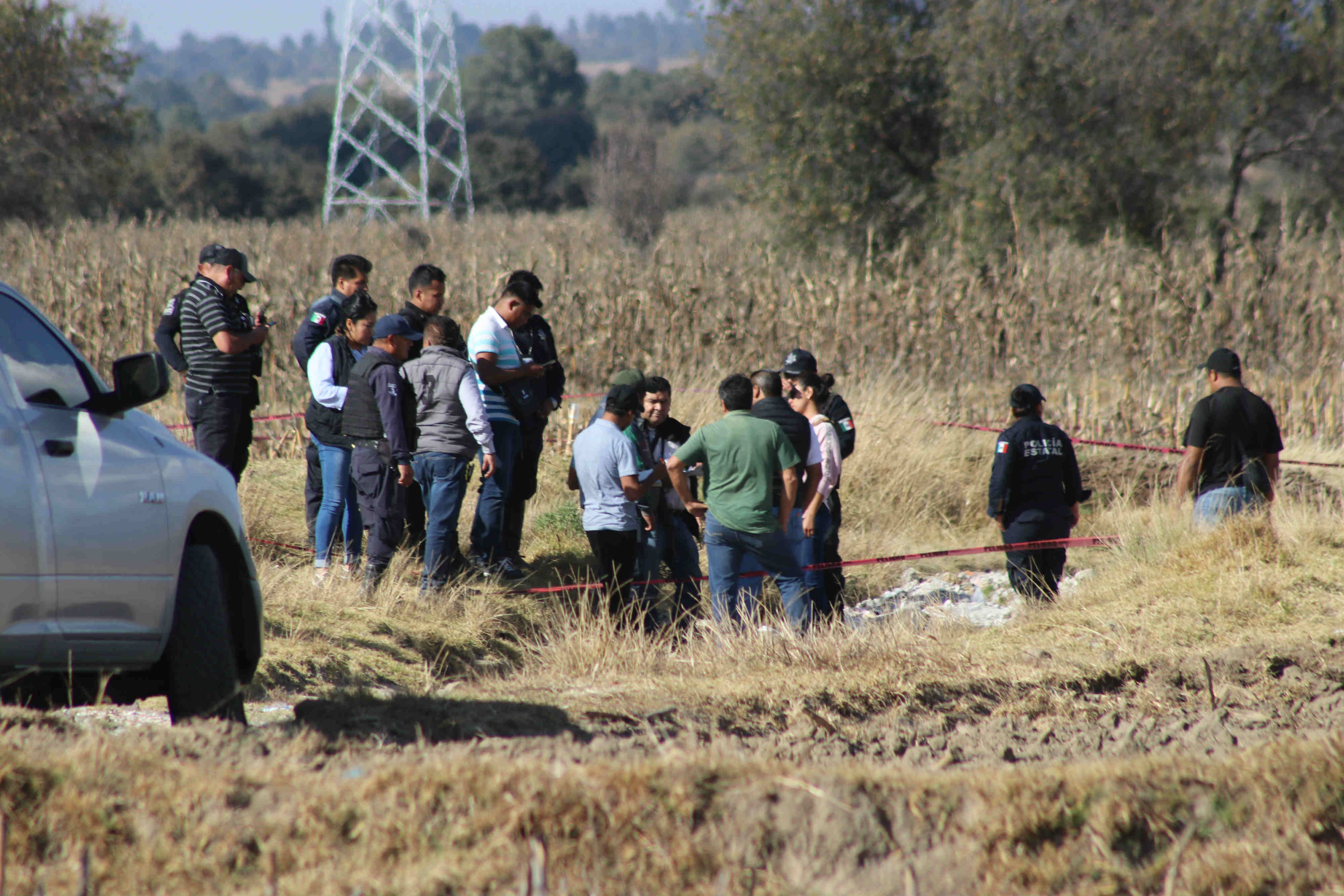 Dejan 2 cadáveres descuartizados en San Miguel Espejo