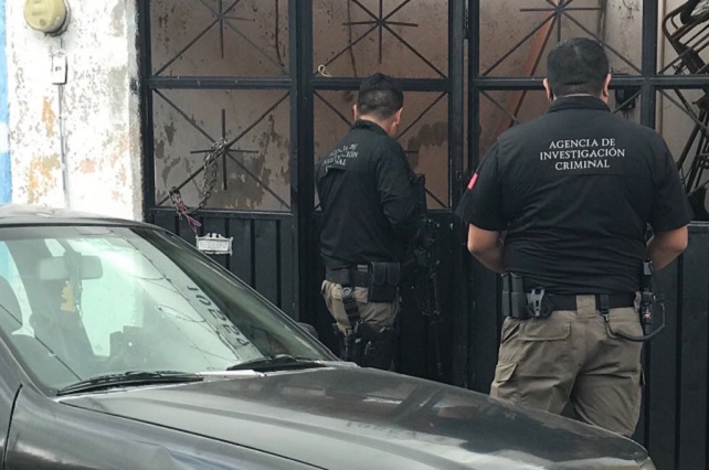 Durante cateo de la AEI en Puebla comandante se roba 20 mil pesos