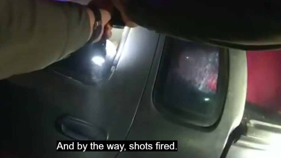 VIDEO Policía acribilla a sospechoso que fingió estar armado