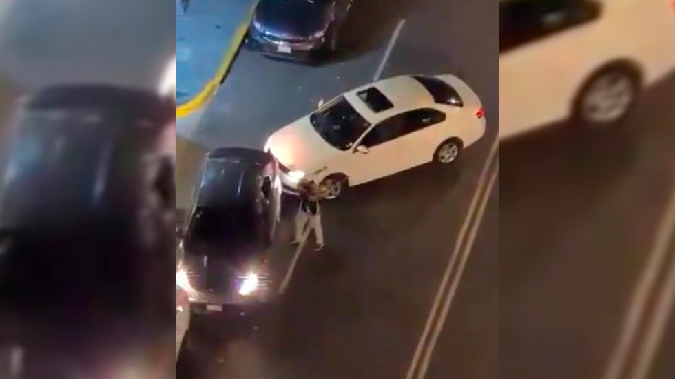 VIDEO Por obstruir su entrada, le golpea con bat en la CDMX