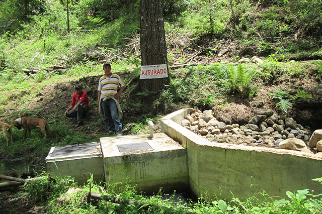 A pesar de dar agua a 3 municipios, El Tenejac carece del servicio