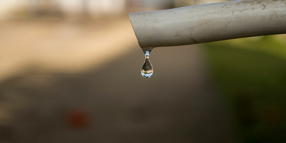 Escuelas se quedan sin agua en Acapulco por falta de pago