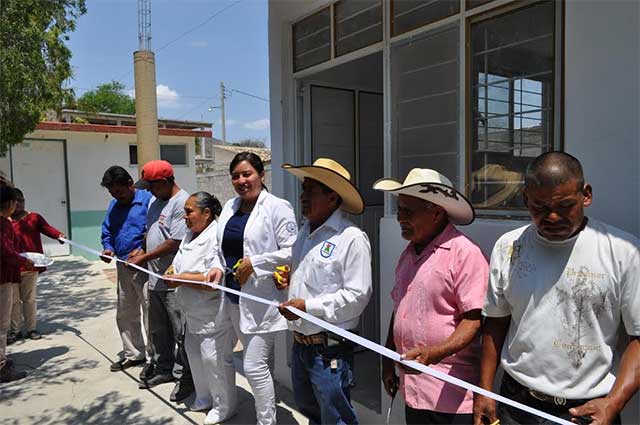 Rehabilitan red de Agua en Totoltepec para dotar de líquido a escuelas