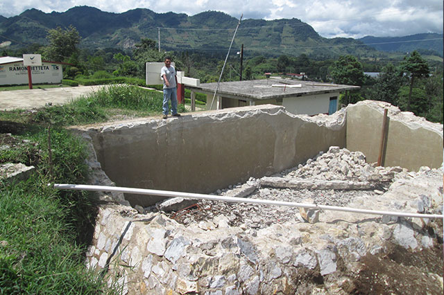 Culpan a CDI por retraso en obras de agua potable de Tlaola