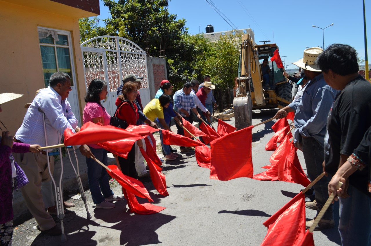 Inicia Ayuntamiento de Ixcaquixtla construcción de obras