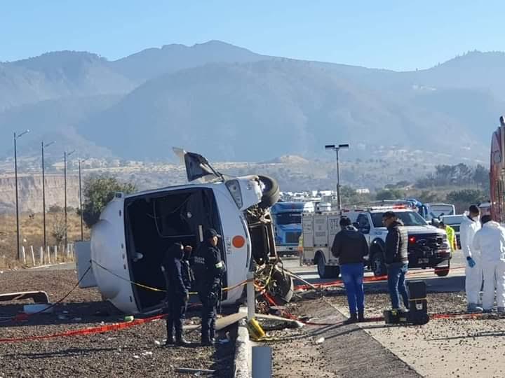 Falta de pericia de chofer y falla en frenos provocó accidente de peregrinos de Ajalpan: Segob