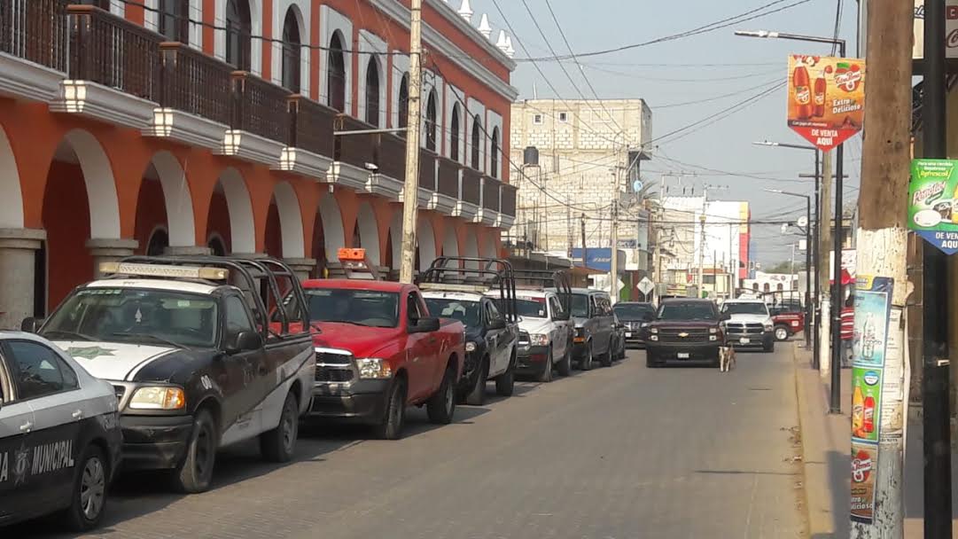 Policía Estatal desarma a municipales de Ajalpan y toma el control de la seguridad