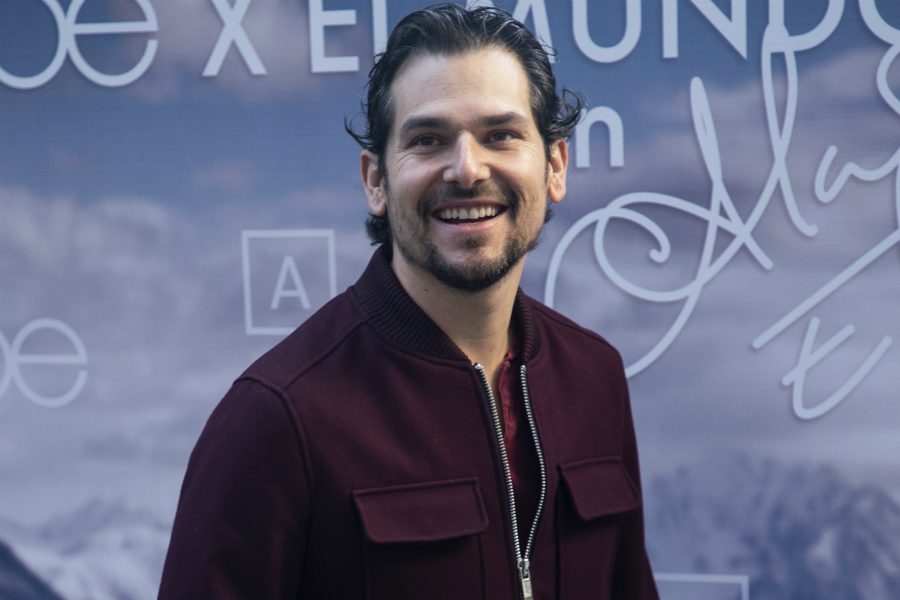 Alan Estrada exhibe a su papá en Twitter por planear fiesta covid