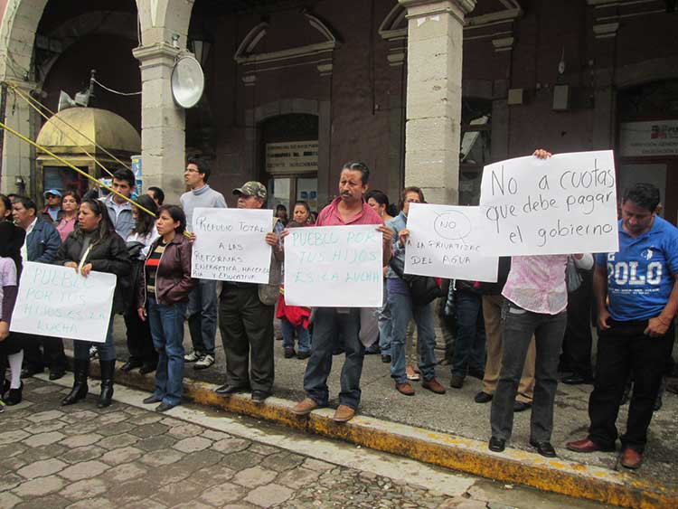 Advierten profesores albazo legislativo para Reforma Educativa