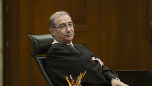 AMLO dobla la apuesta y amaga con golpe a la Corte