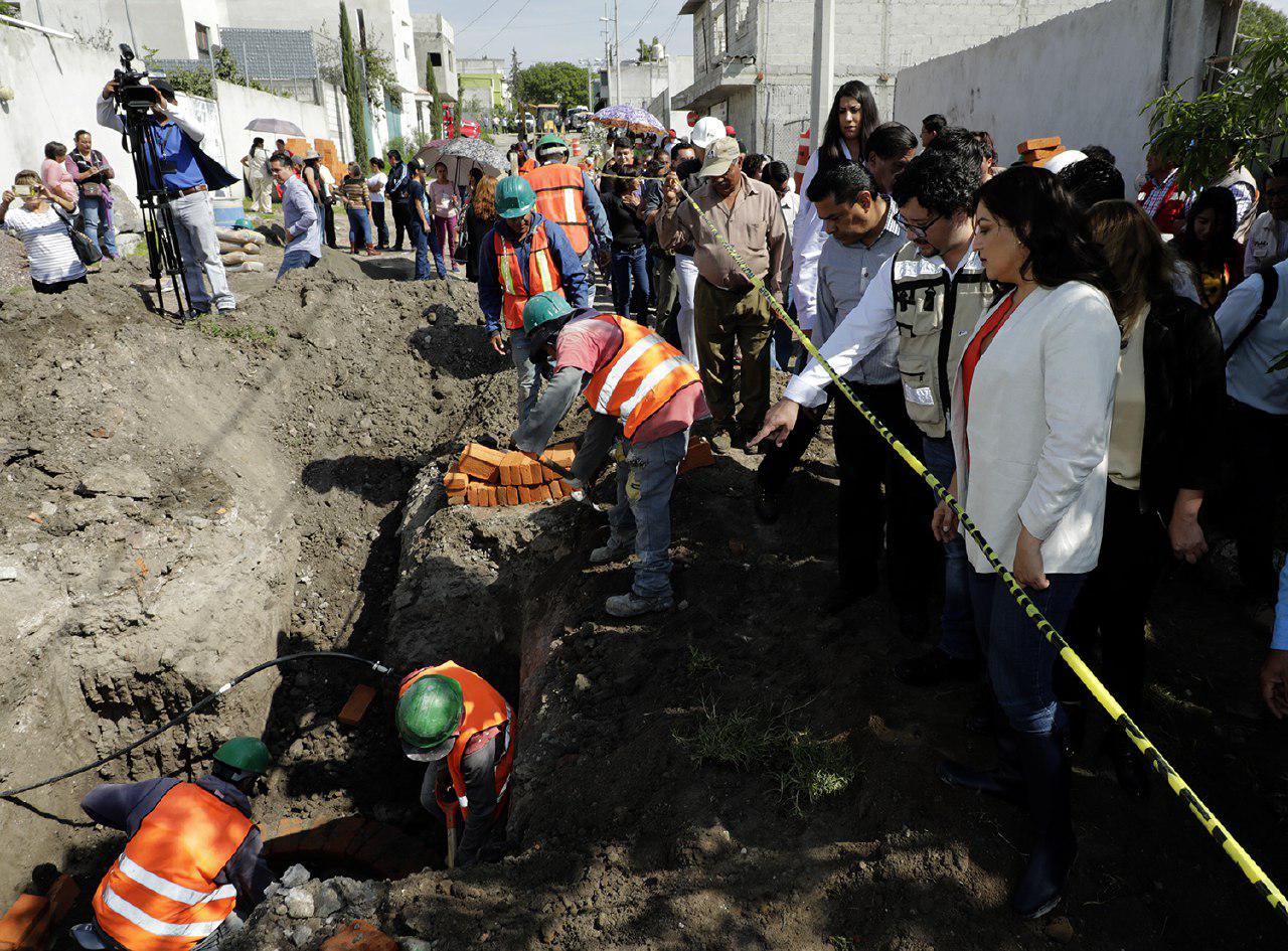 Inician obras de alcantarillado en Totimehuacan